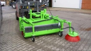 Kehrmaschinen02 Kehrmaschinen02